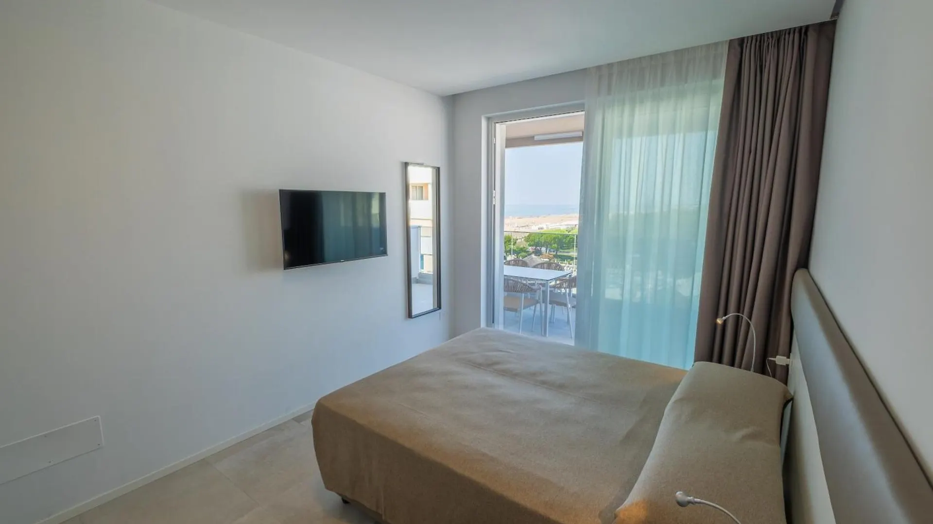 מלון דירות ביביונה Residence Panorama Apart Hotel